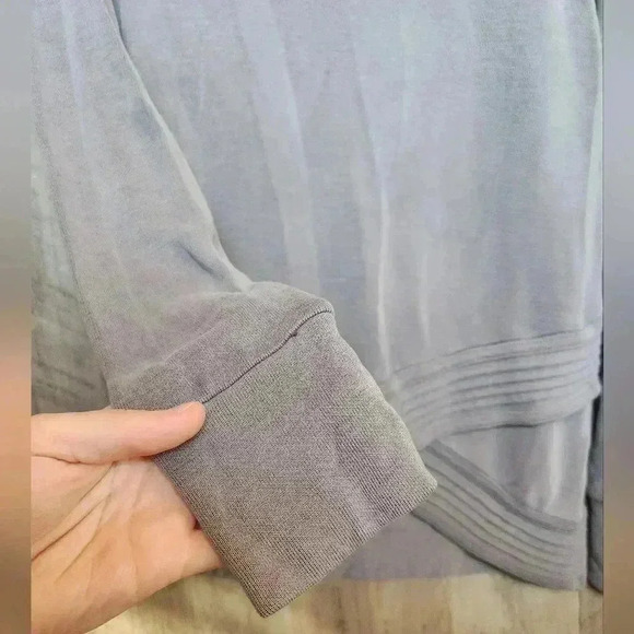 Athleta Serenity Criss Cross Pullover Sweatshirt Gray Size Small - Picture 7 of 10